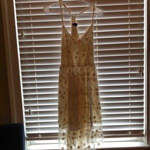 Floral lace white midi dress